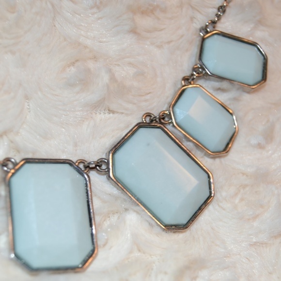 Beautiful Bright Blue Statement Jewel Necklace - Picture 2 of 4